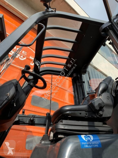 Vysokozdvižný vozík Linde E40P-02