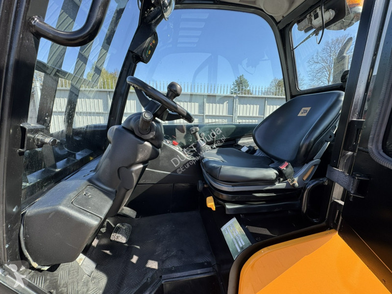 Автопогрузчик JCB 35D 4x4 T4 TELESKOP /...