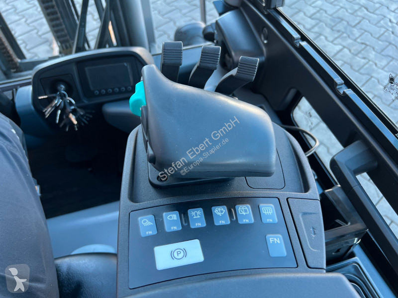 رافعة شوكية Jungheinrich EFG 215 / Triplex:...