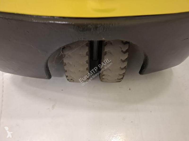 رافعة شوكية Hyster