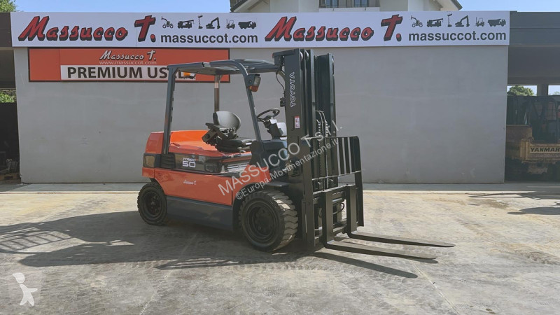 رافعة شوكية Toyota 50