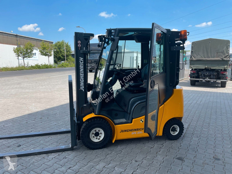 Кар Jungheinrich 316s / Triplex: 4.4m / 2.008h...