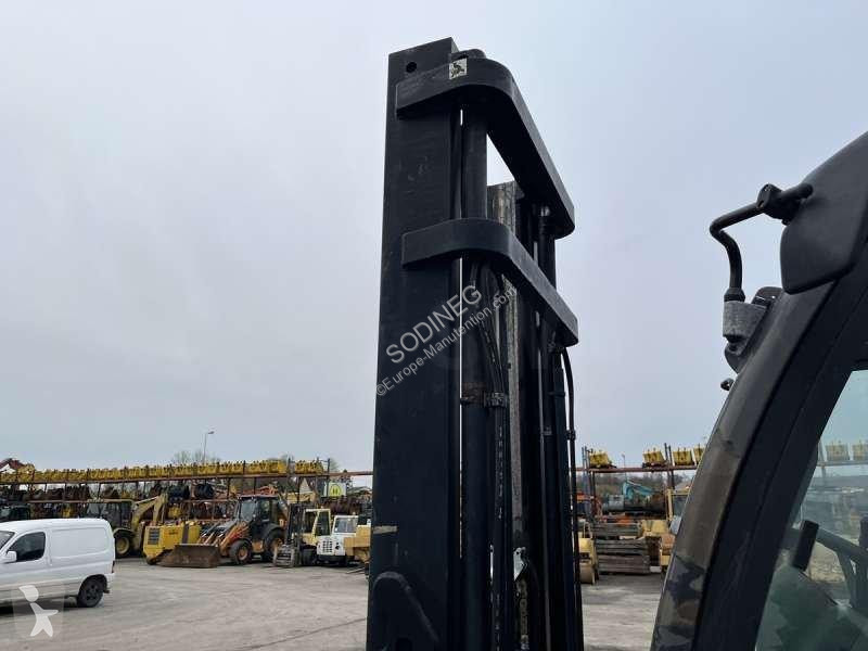 رافعة شوكية Manitou (6T / 4m)