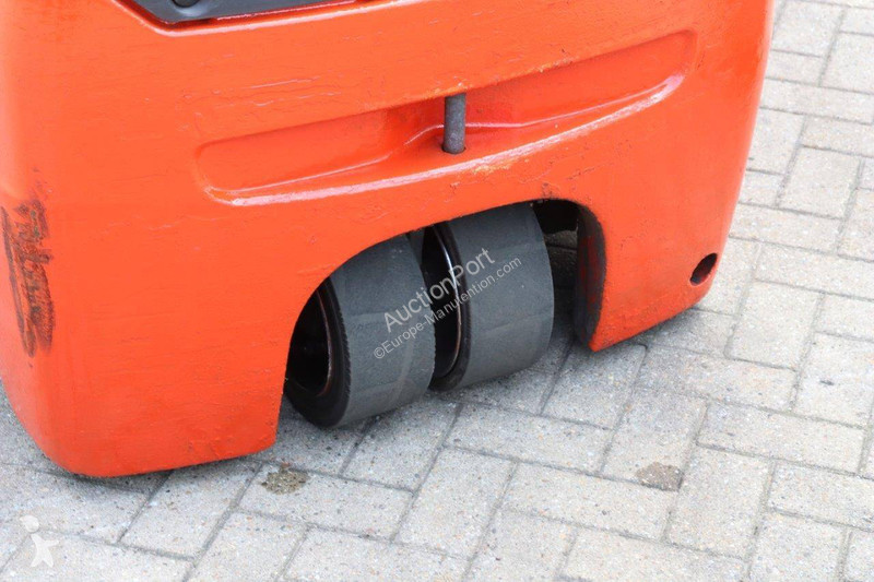 Vysokozdvižný vozík Linde E16-01