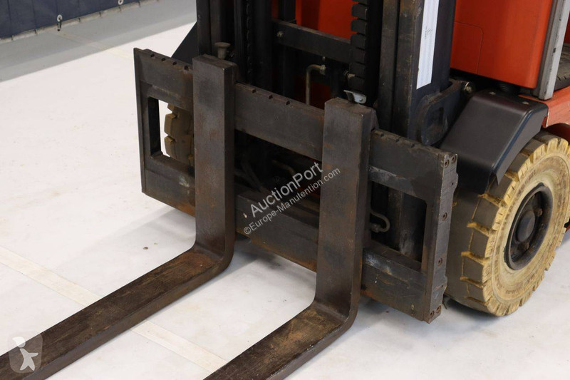 Carretilla elevadora BT C3E130R