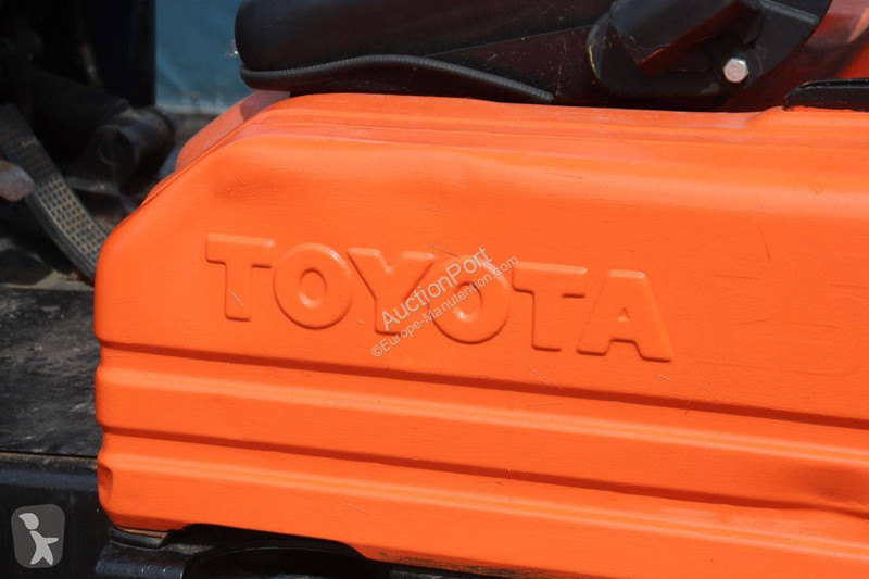 Chariot élévateur Toyota 02-5FDF25