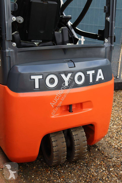 Empilhador elevador Toyota 8FBE16T