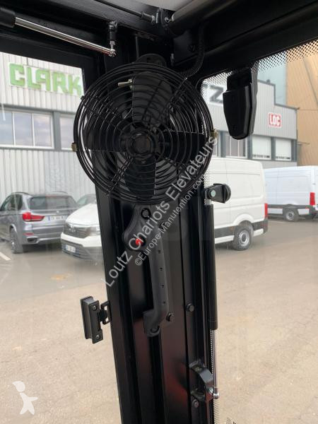Chariot élévateur   EFL303