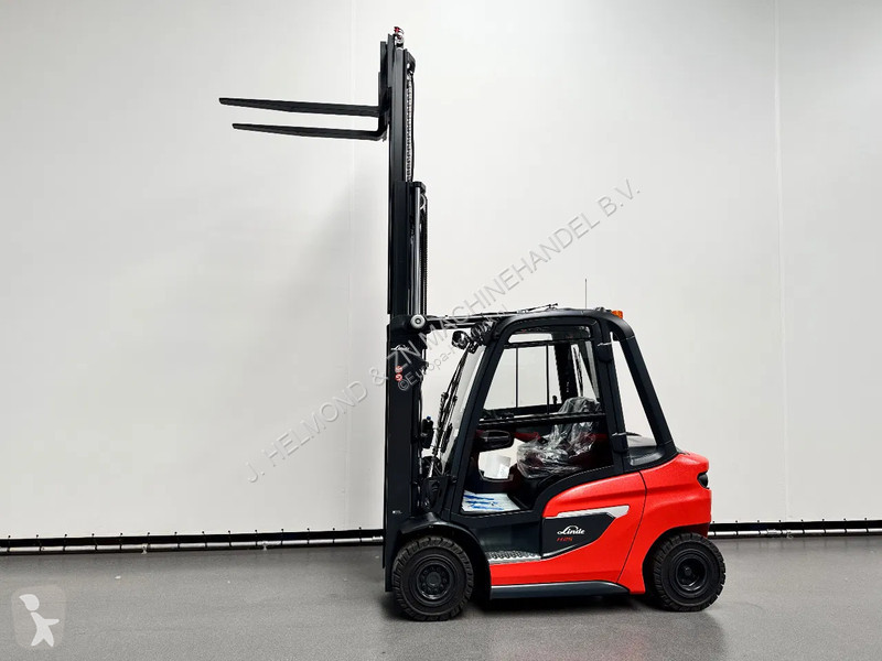 Teleskopický manipulátor Linde 1202 H 25 D-01