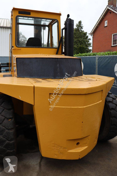 Heftruck Caterpillar V300C