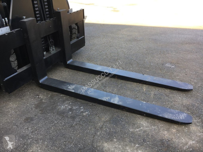 رافعة شوكية Manitou MI100D-ST4 S2
