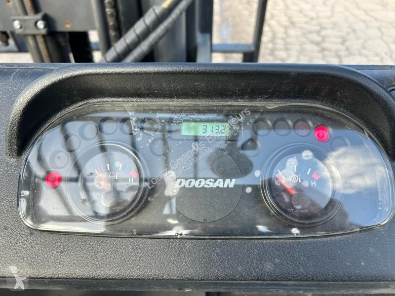 رافعة شوكية Doosan G30NXP