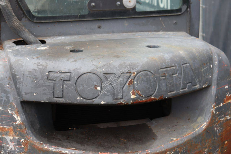 Vysokozdvižný vozík Toyota 02-8FDF20
