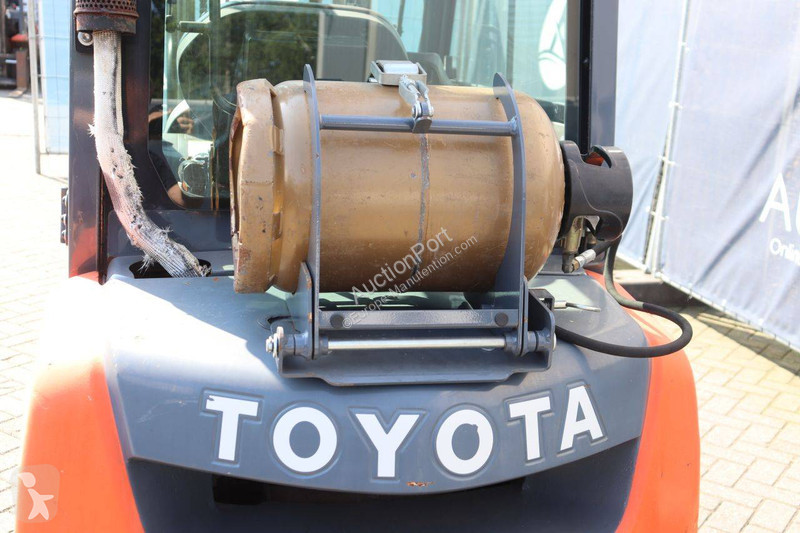 Автопогрузчик Toyota