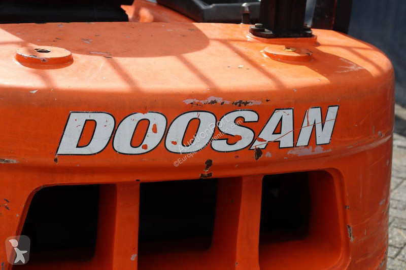 Doosan D25G Forklift