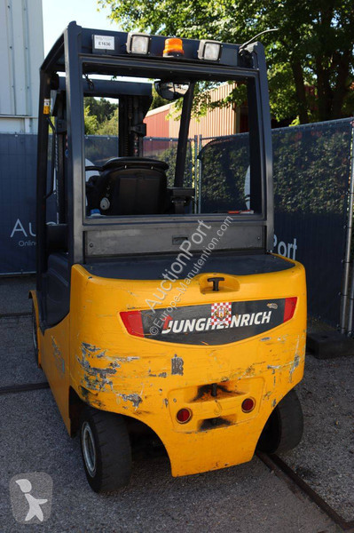 Chariot élévateur Jungheinrich 425s