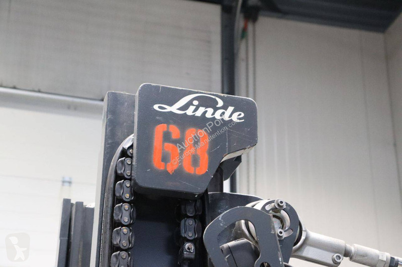 Chariot élévateur Linde T-02