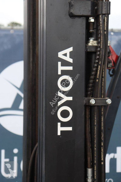 Wózek podnośnikowy Toyota 8FBE18T