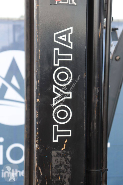Wózek podnośnikowy Toyota