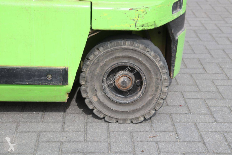 Chariot élévateur Clark EM25S