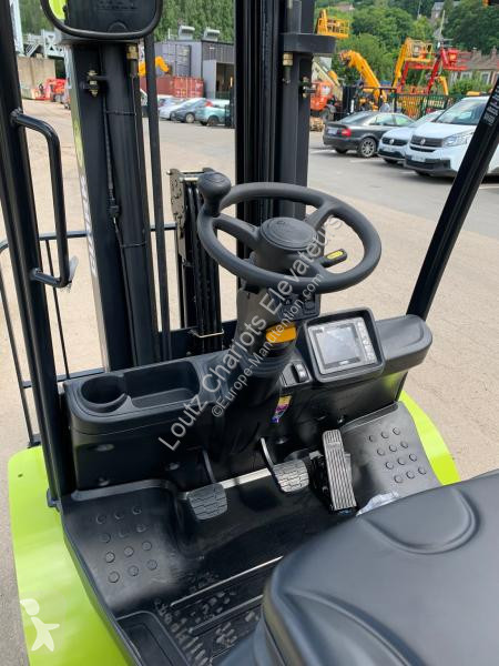 Chariot élévateur Clark  S35D