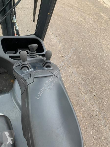 Chariot élévateur Linde  E16L-02