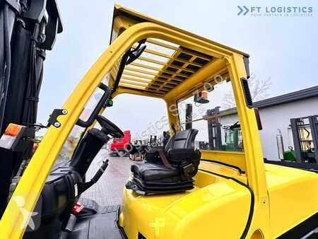 Teleskopický manipulátor Hyster