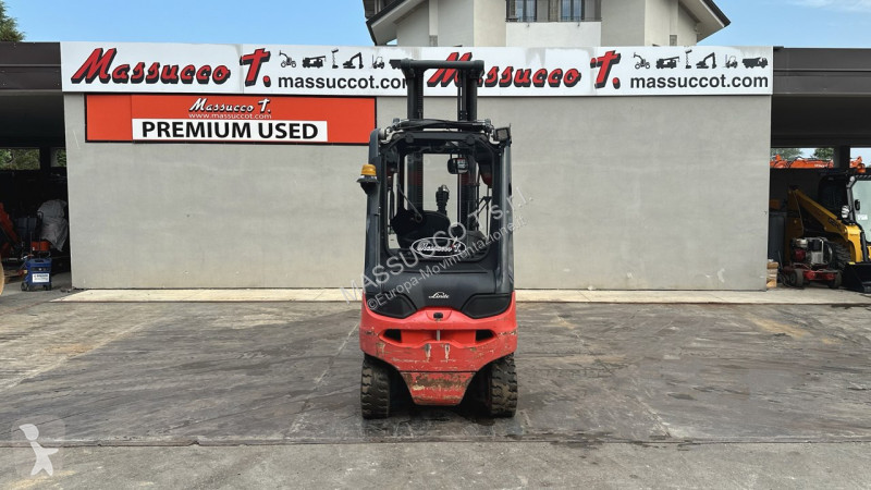 Vysokozdvižný vozík Linde E30L - 01