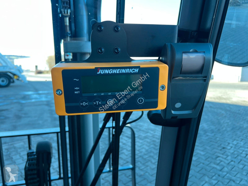 رافعة شوكية Jungheinrich EFG 215 / Triplex:...