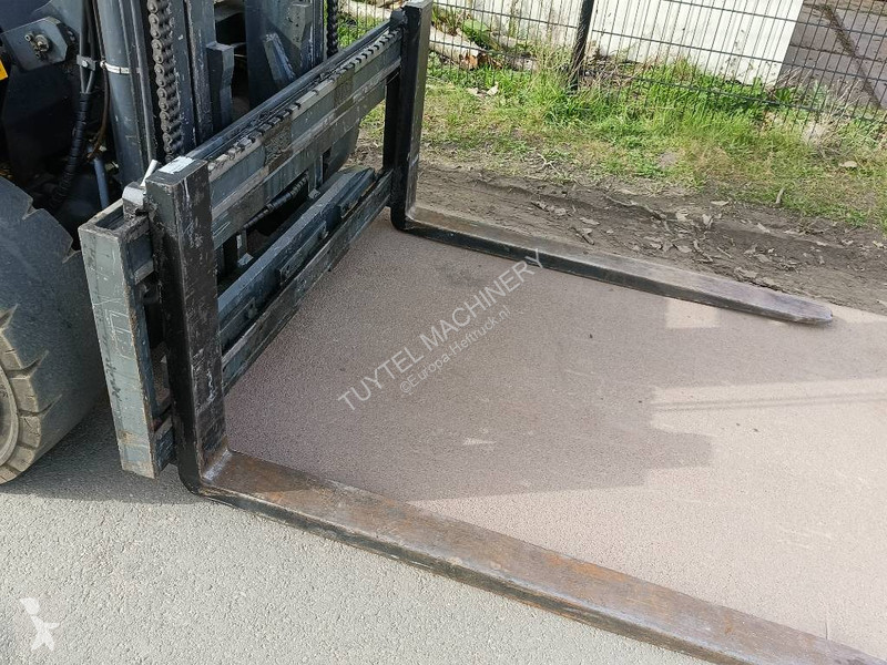 رافعة شوكية OM carrelli DI60C 6 ton heftruck...