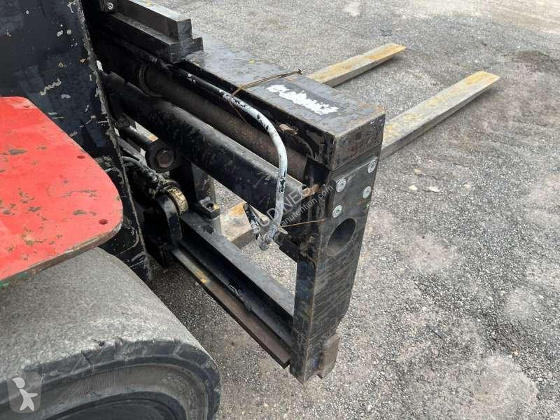 رافعة شوكية Manitou (6T / 4m)