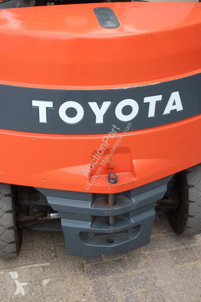 Кар Toyota 20