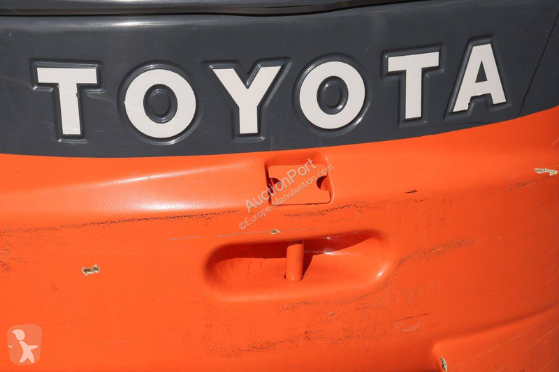 Навантажувач вилковий Toyota 7FBEST13