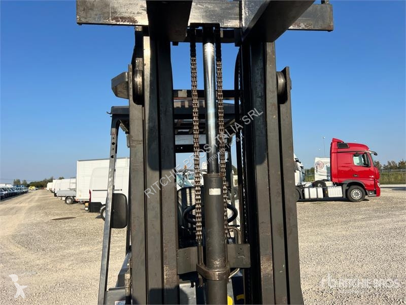 Carretilla elevadora Nissan Q02L25CU 2500 kg...