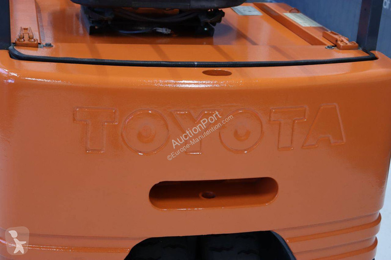 Carretilla elevadora Toyota 5FBE18