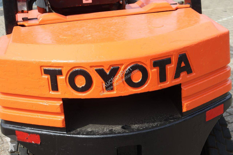 Chariot élévateur Toyota 02-5FDF25