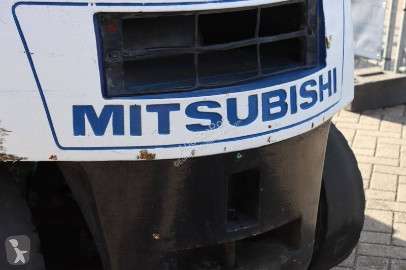 Empilhador elevador Mitsubishi FD30