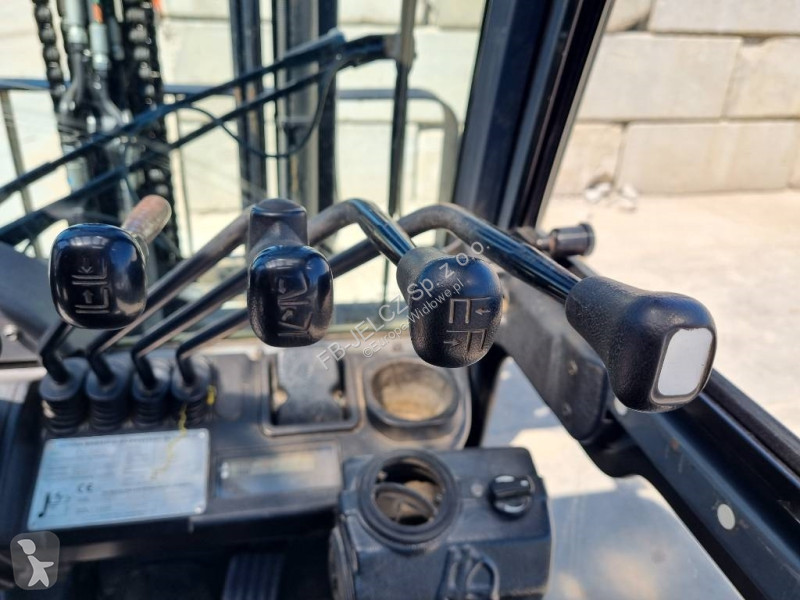 Teleskopický manipulátor Toyota 02-8 FD F 30