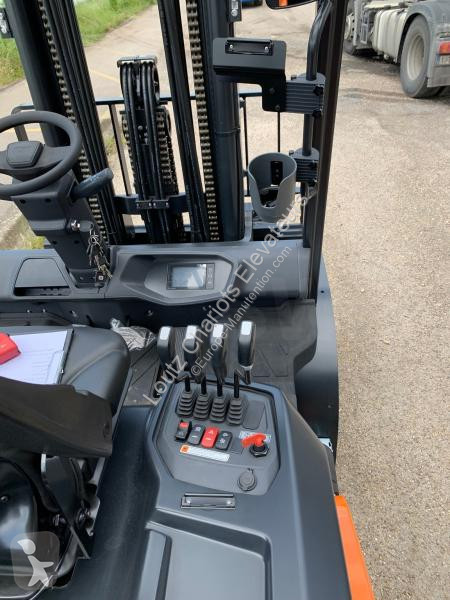 Chariot élévateur Doosan S-9