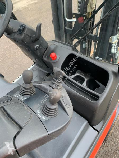 Chariot élévateur Linde  E16L-02