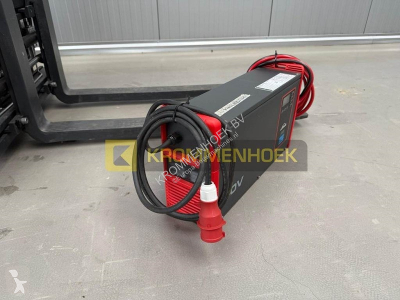 Heftruck Linde E 25 Triplex 7410 mm