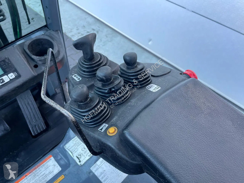 Teleskopický manipulátor Toyota 8FBET20