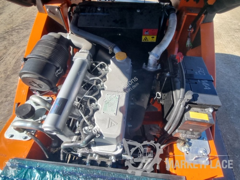 可升降式叉车  FD30