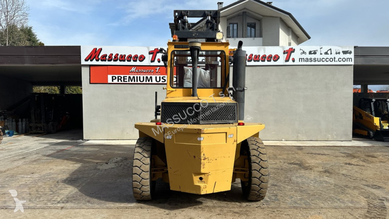 رافعة شوكية Caterpillar V225C