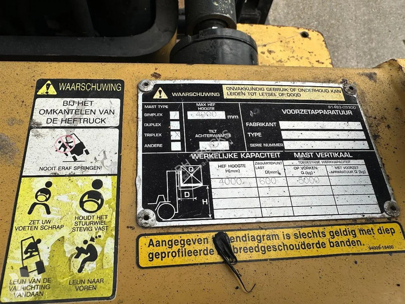 رافعة شوكية Caterpillar DP50 + VORKVERSTELLERS...