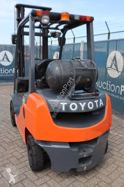 Carretilla elevadora Toyota 02-2FG25