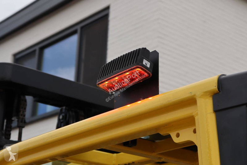 Навантажувач вилковий Hyster MWB