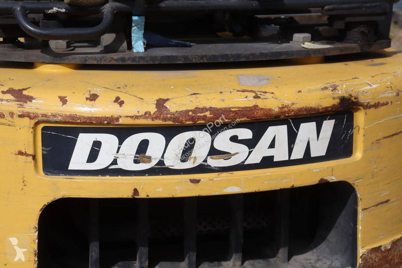 Навантажувач вилковий Daewoo G25P