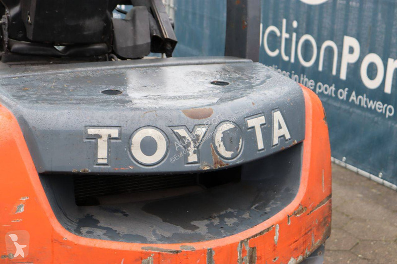 Carretilla elevadora Toyota 52-8FDF25