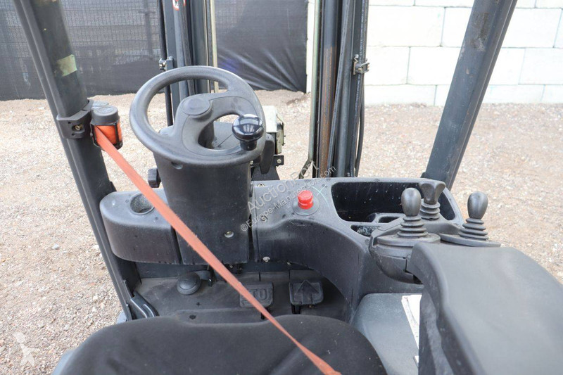 Carretilla elevadora Fenwick E20PH-01